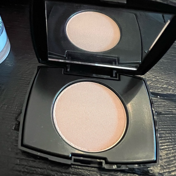 Lancôme makeup bag with products - Picture 11 of 13